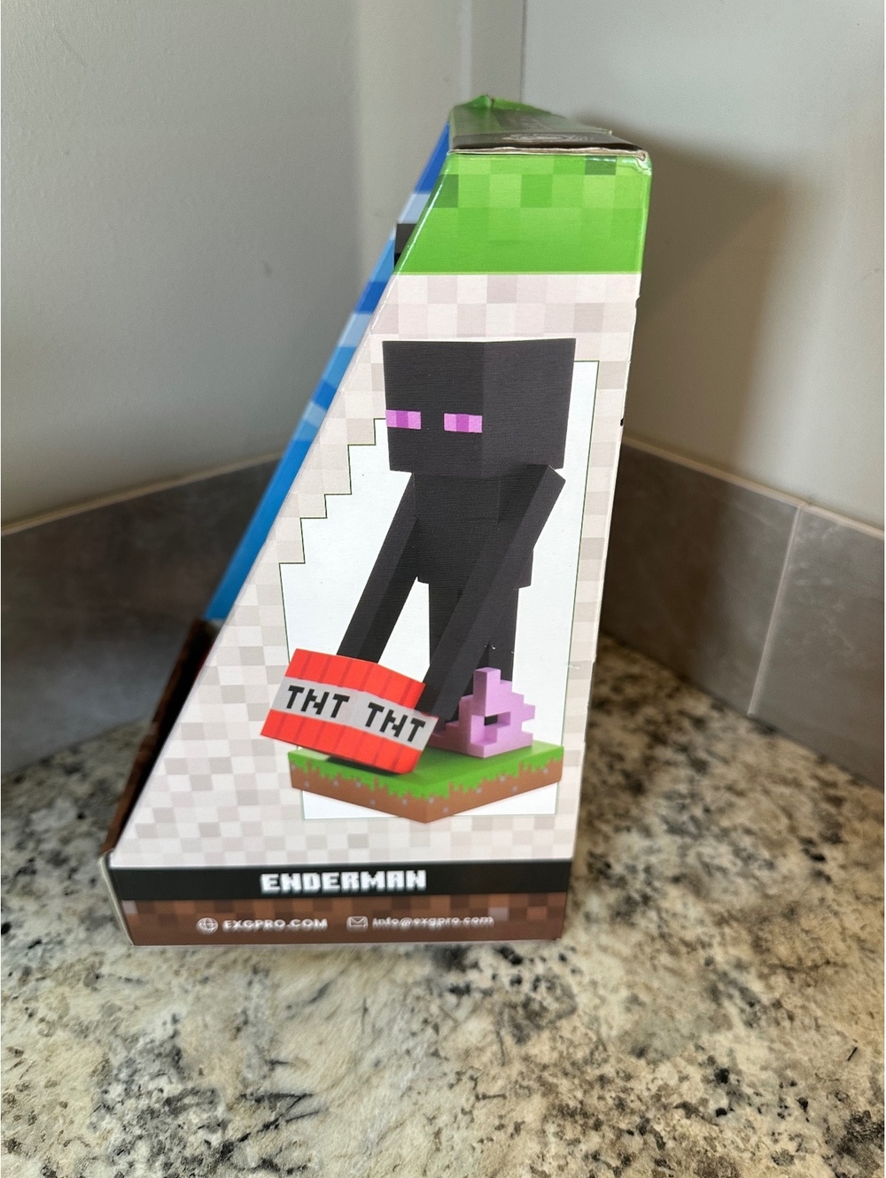Minecraft Enderman Phone & Controller Holder - Picture 5 of 6